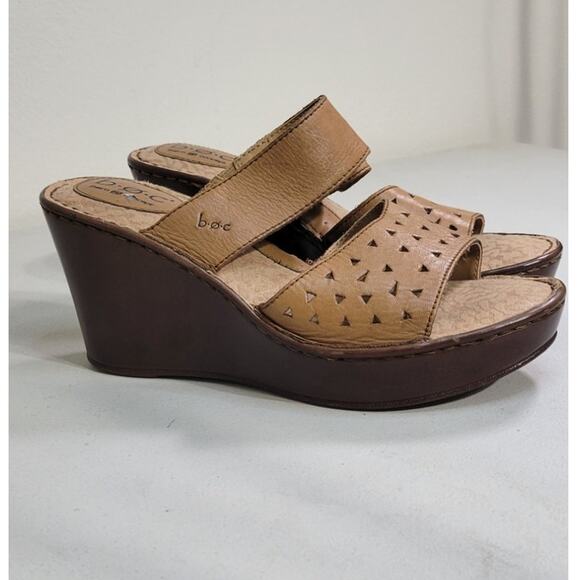 b.o.c Born Sandals Womens 9 Concept Wedge Slides Cut Out Tan Sandals Boho Casual - Picture 1 of 10